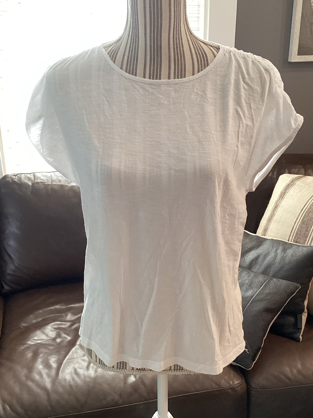 Theory White Short Sleeve Crewneck Tee